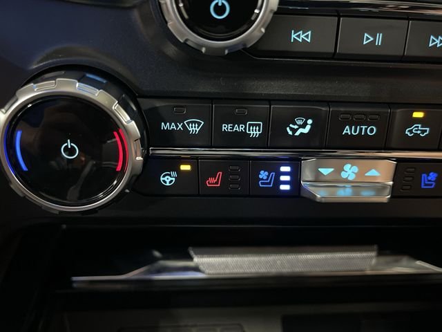 New 2025 Star White Metallic Tri-Coat Ford F-250® King Ranch® image 33