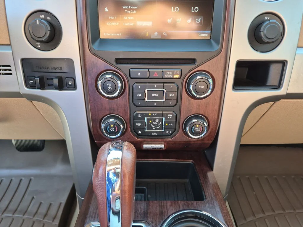 Used 2014 Orange Ford King Ranch image 26