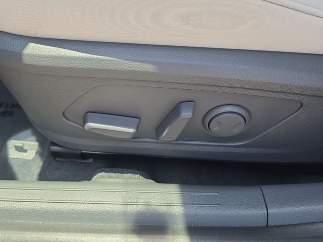 Used 2024 Blue Hyundai SEL image 12
