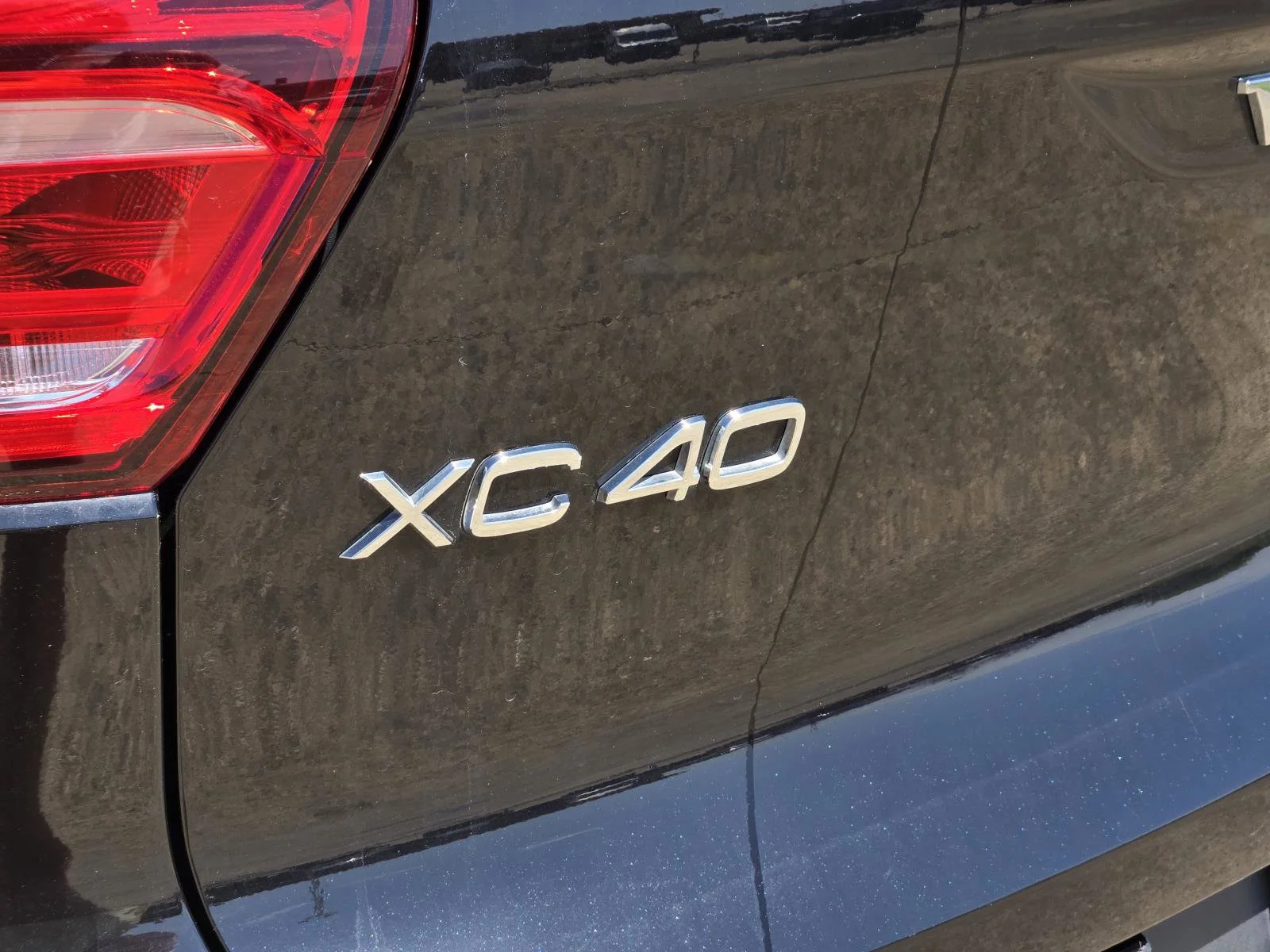 Used 2025 Black Volvo Plus Dark Theme image 8