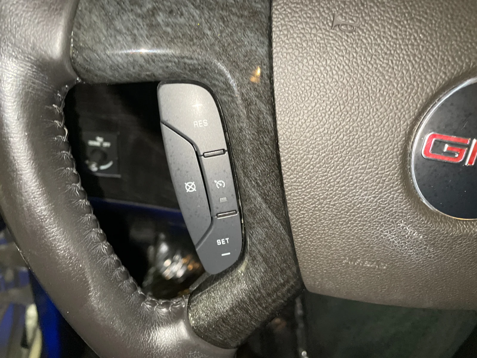 Used 2022 Quicksilver Metallic GMC Work Van image 16