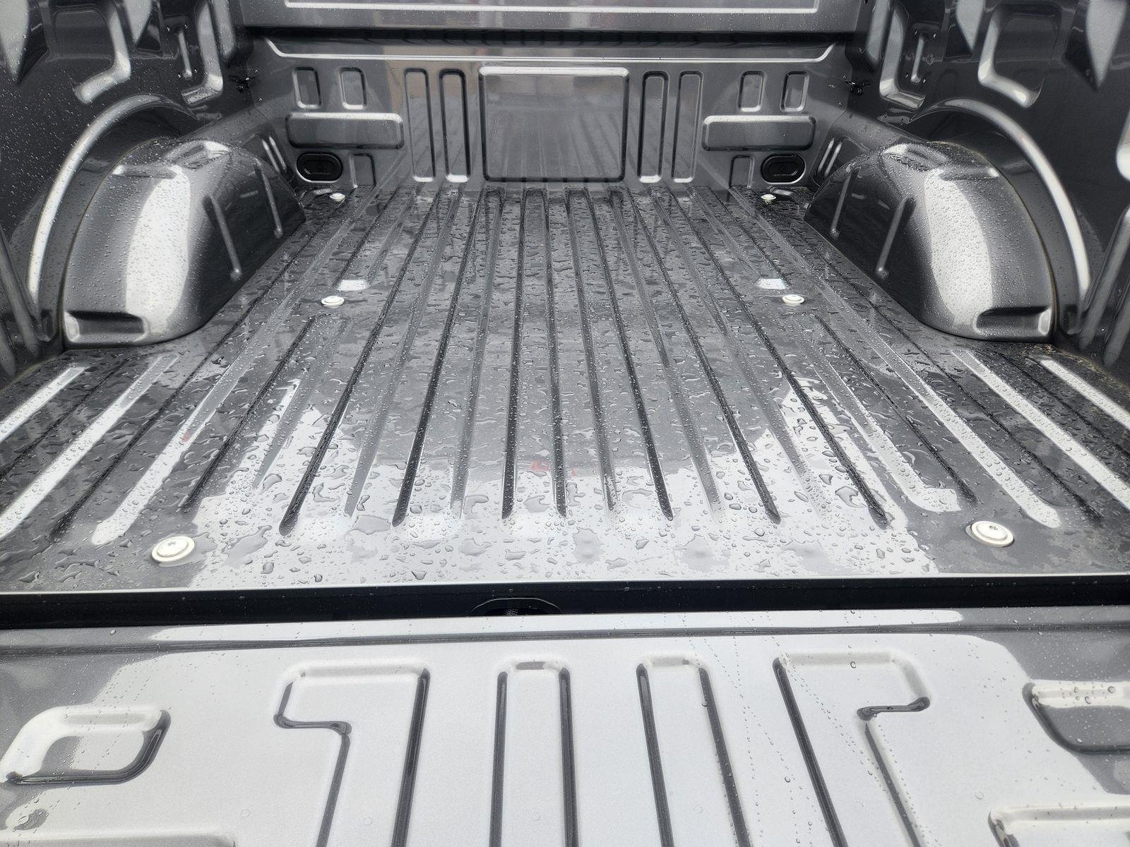 New 2026 Carbonized Gray Metallic Ford XLT image 23