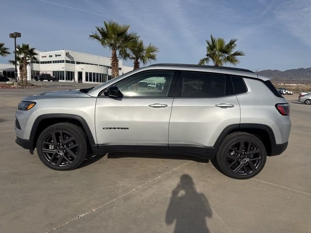 New 2026 Silver Zynith Metallic Clear-Coat Exterior Paint Jeep Latitude image 2