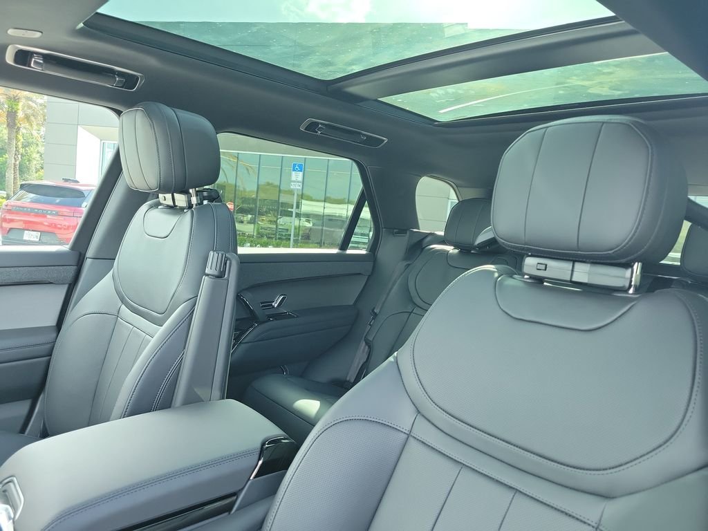 New 2027 Firenze Red Land Rover SE image 25