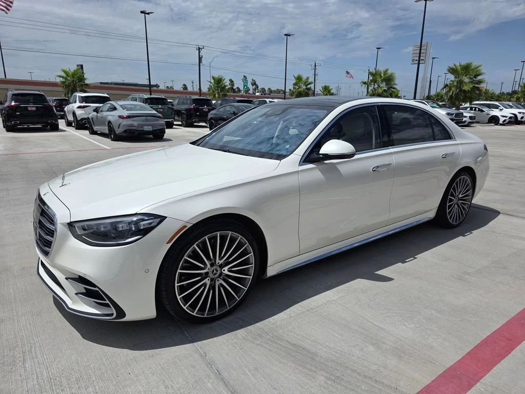 Used 2023 White Mercedes-Benz S 500 image 3