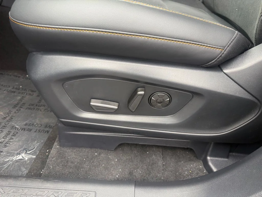 New 2026 Vapor Blue Metallic Ford Tremor® image 14