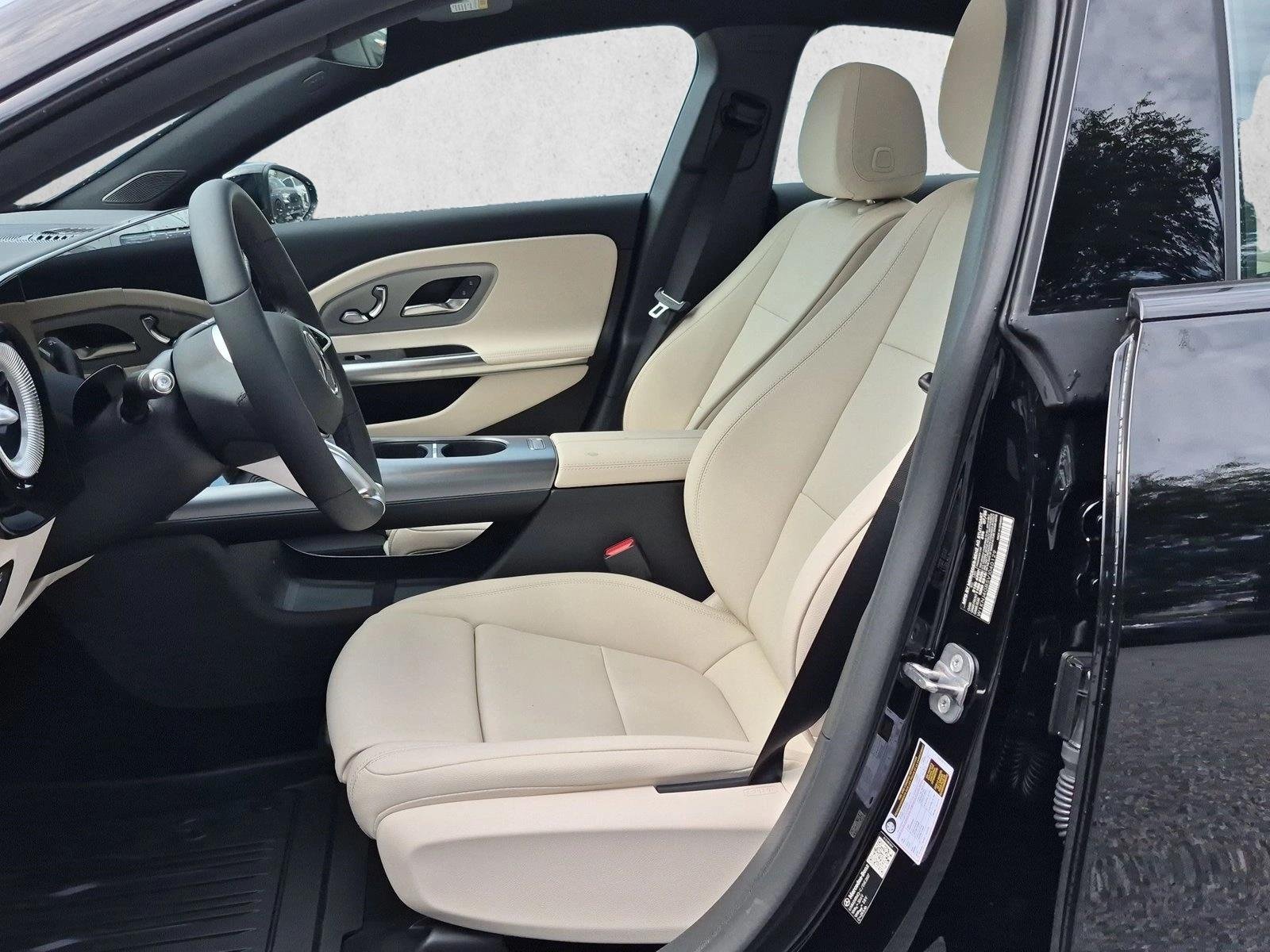 New 2027 Night Black Mercedes-Benz CLA220 image 4