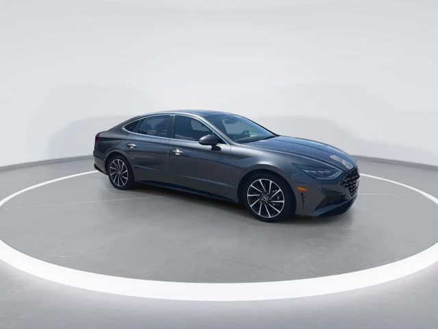 Used 2023 Gray Hyundai Limited image 2