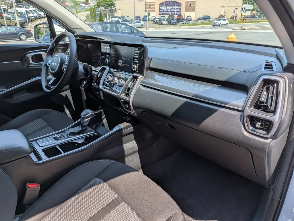 Used 2023 White Kia LX image 26