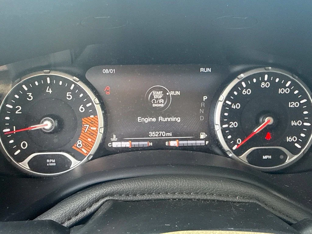 Used 2022 Black Jeep Latitude image 22