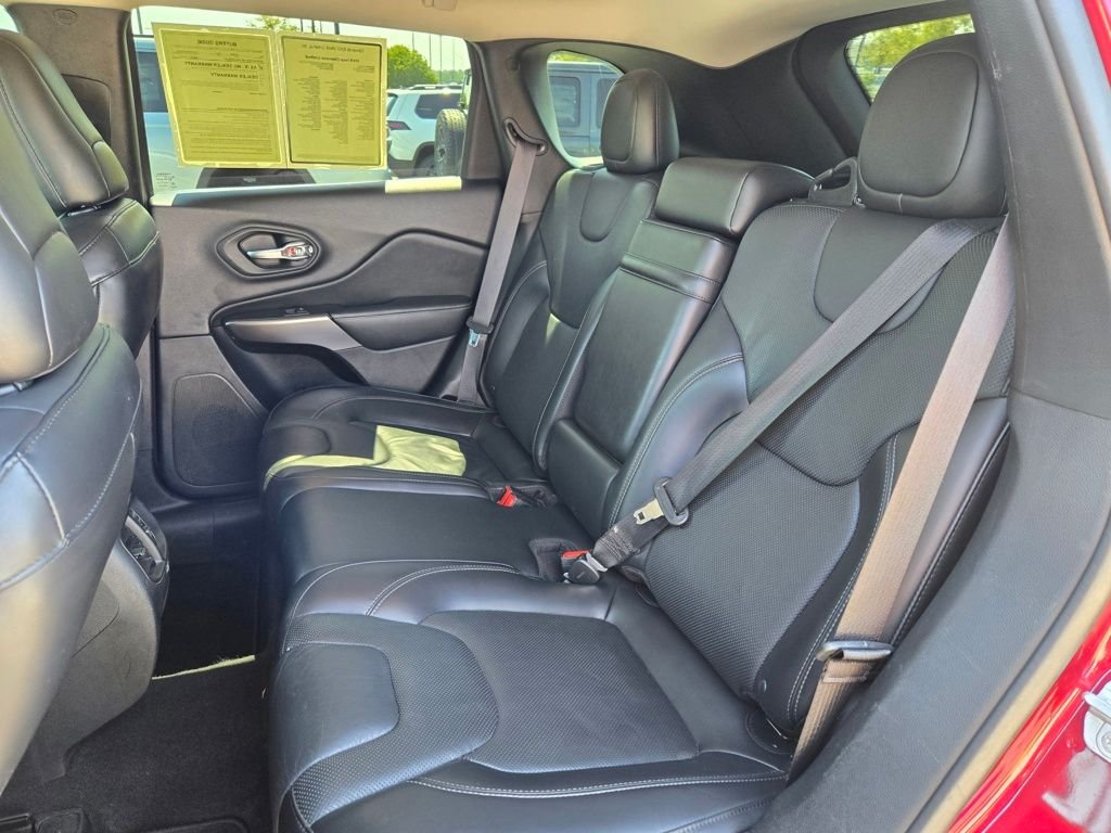 Used 2019 Red Jeep Limited image 28