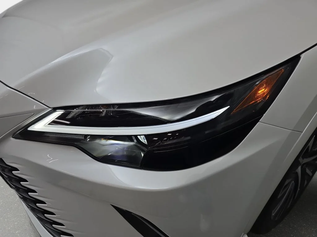 New 2026 Eminent White Pearl Lexus PREMIUM PLUS image 29