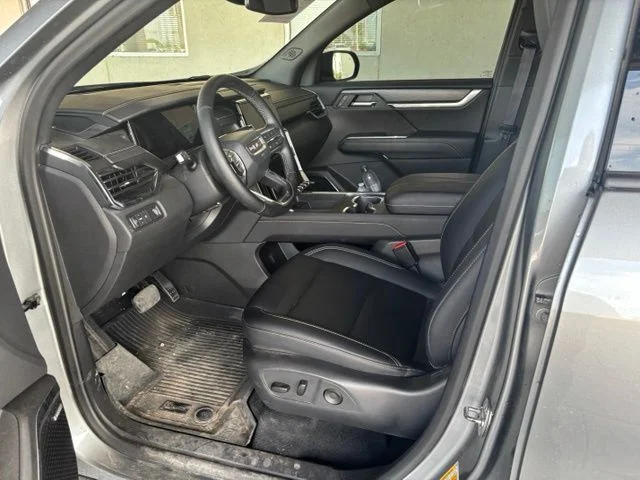Used 2025 Silver GMC Elevation image 8