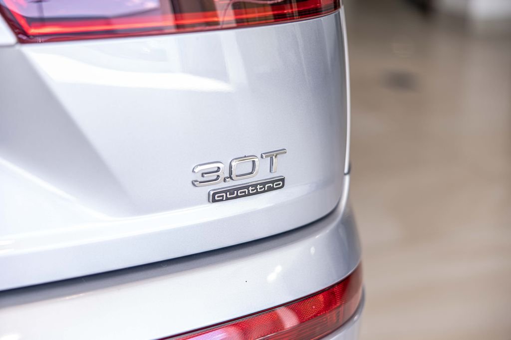 Used 2018  Audi 3.0T Prestige image 16