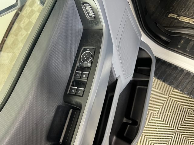 Used 2022 White Ford XL image 12