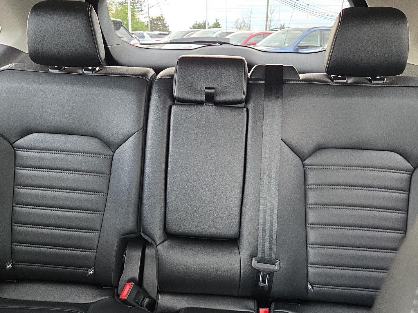 Used 2024 Agate Black Ford SEL image 15