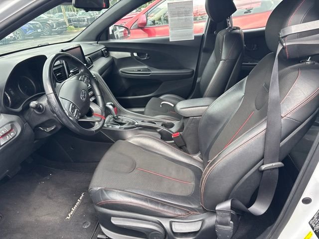 Used 2019 White Hyundai 2.0 Premium image 5