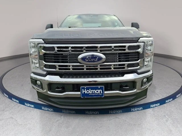 New 2026 Carbonized Gray Metallic Ford XLT image 2