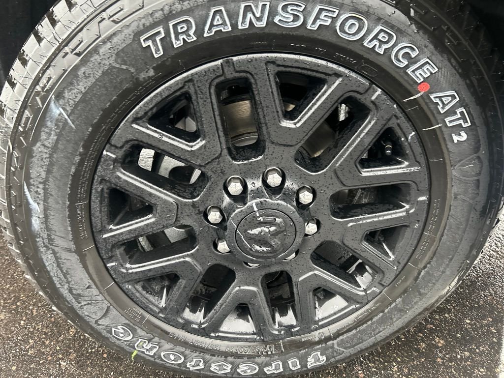 New 2026 Diamond Black Crystal Pearl-Coat Exterior Paint RAM Limited image 10