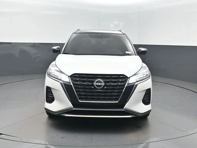 Used 2023 White Nissan SR image 40