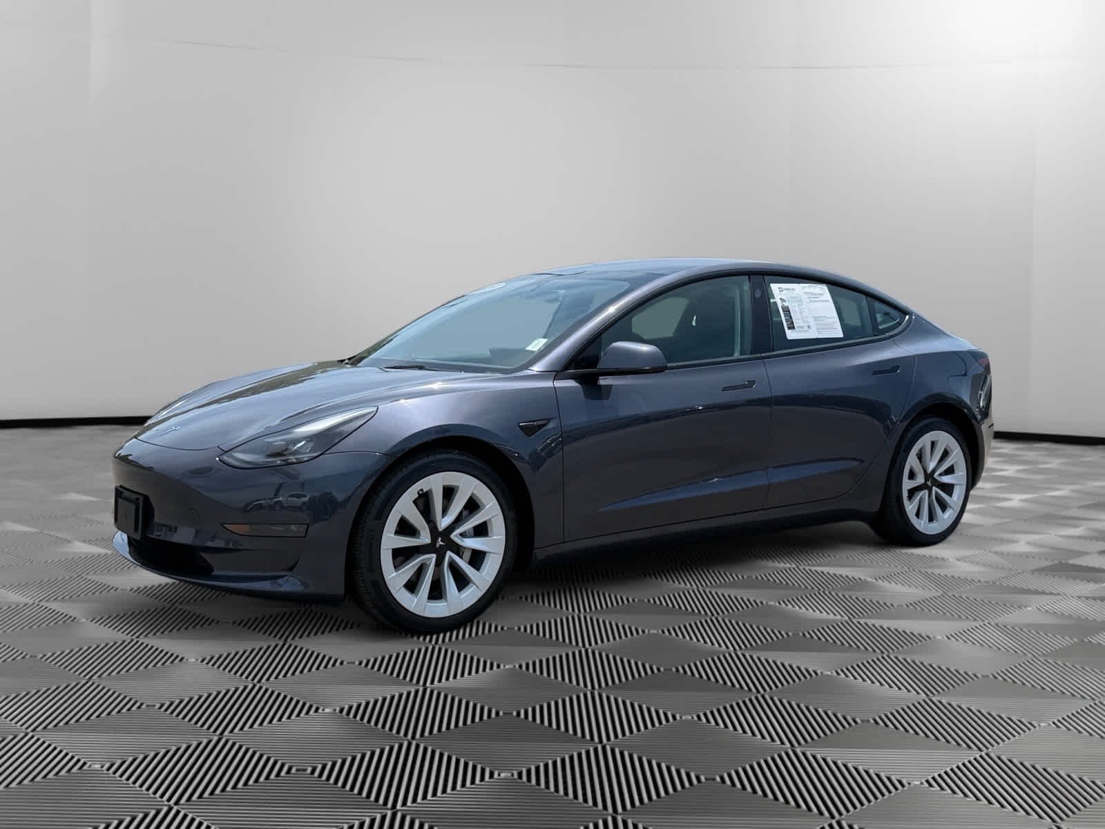 2023 Tesla Model 3 -'s photo