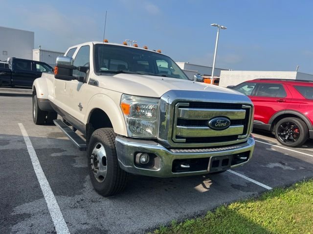 Used 2015 White Ford Lariat image 4