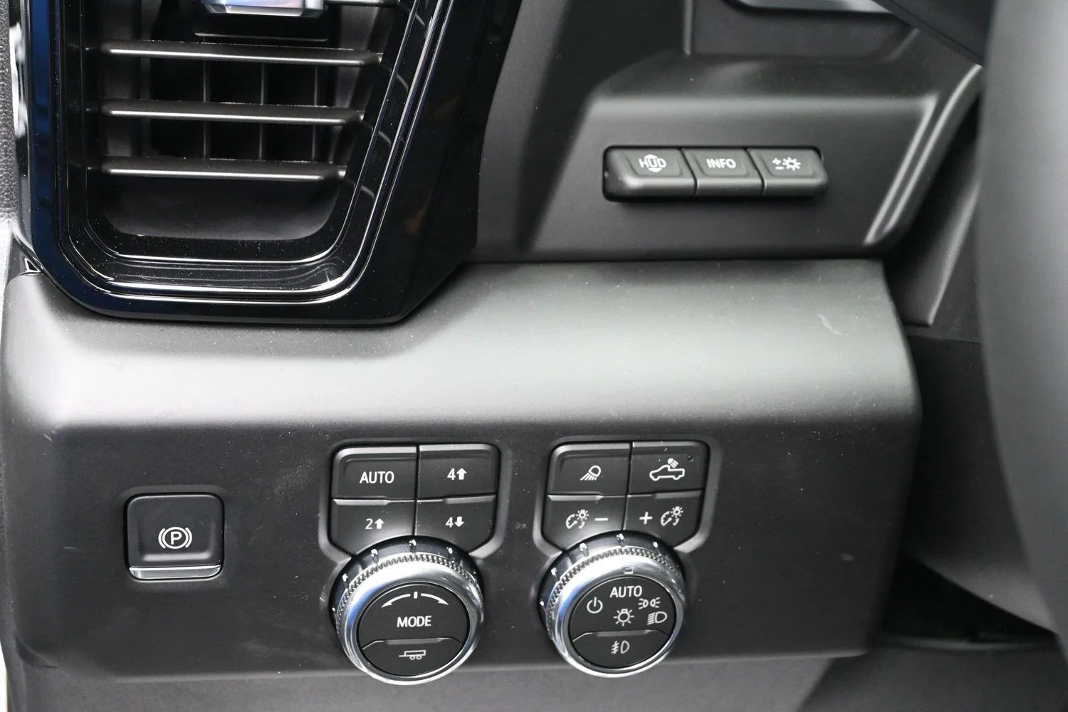 2026 GMC Sierra 1500 AT4 - Photo 26