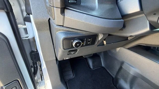 New 2026 Oxford White Ford Badlands® image 31