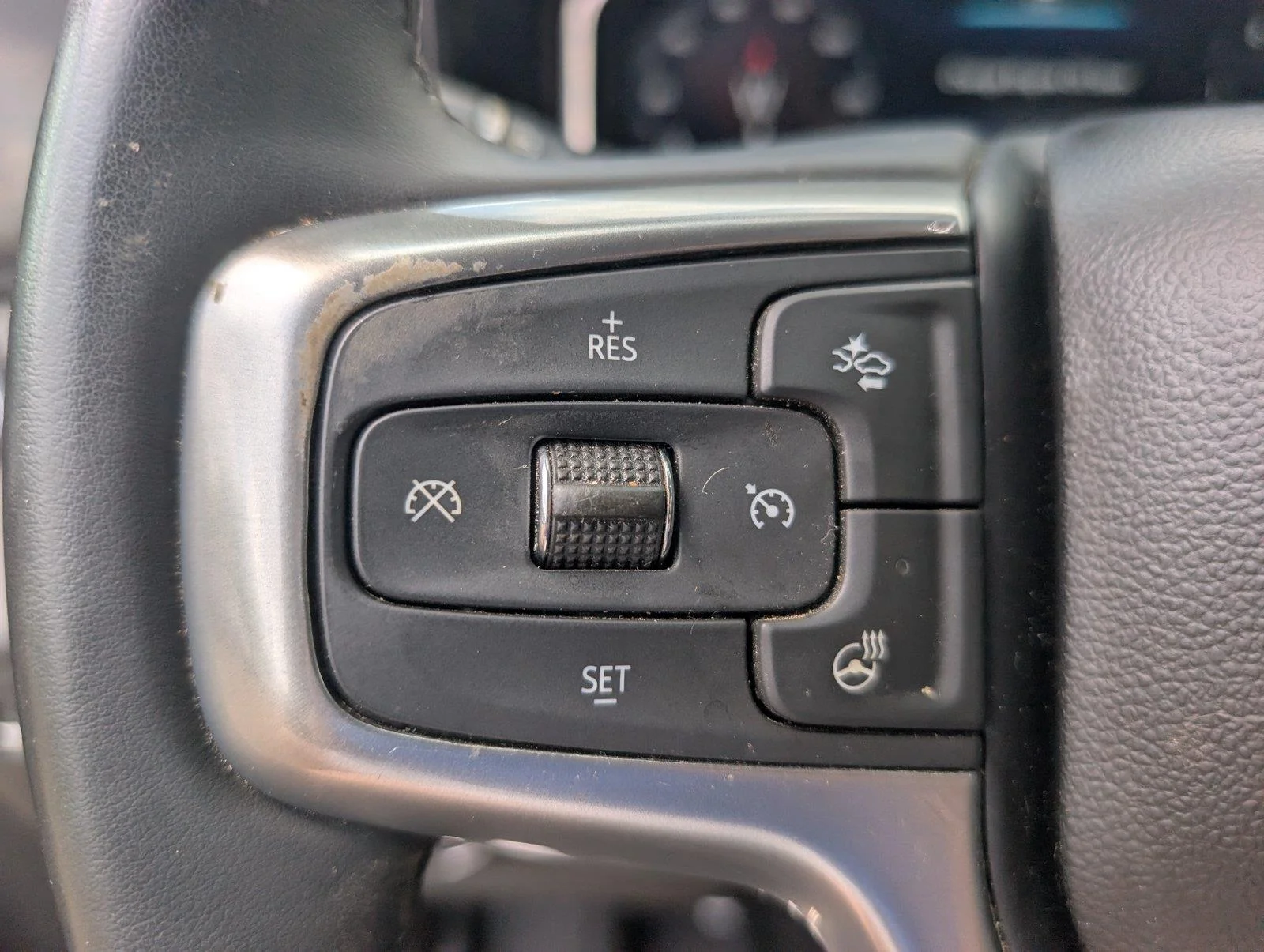Used 2023 STERLING GRAY METALLIC Chevrolet RST image 24