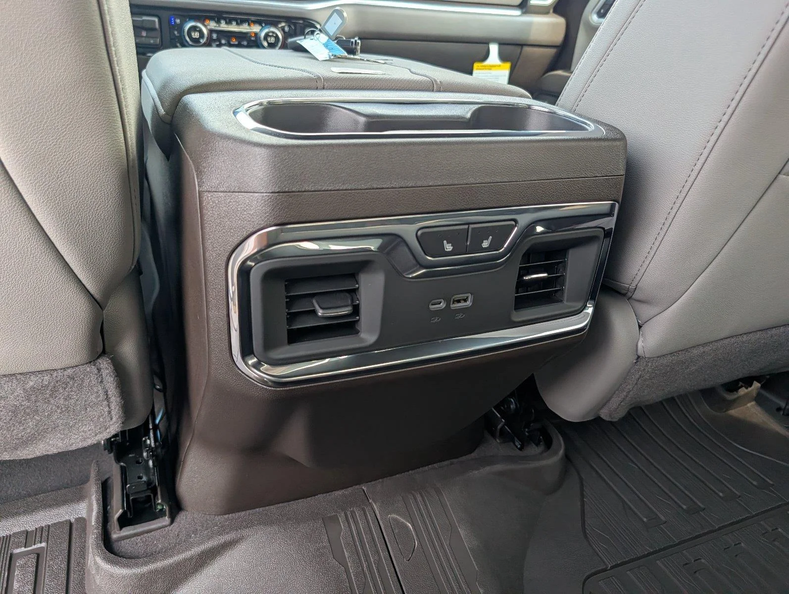 New 2026 Summit White GMC SLT image 32