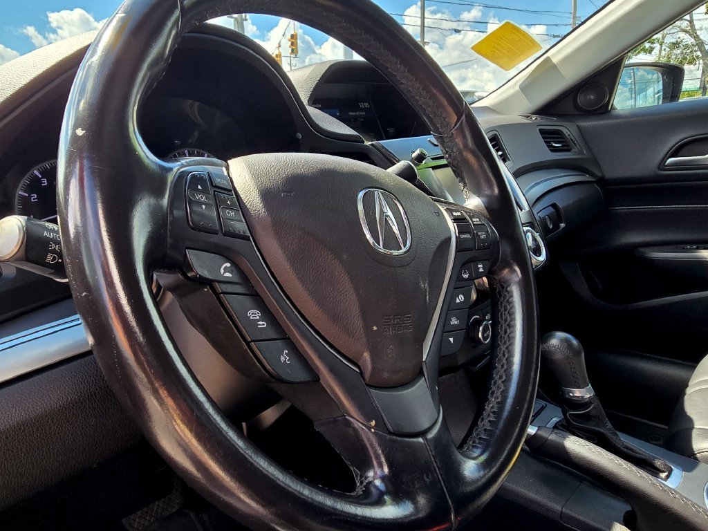 Used 2020  Acura Premium Package image 31