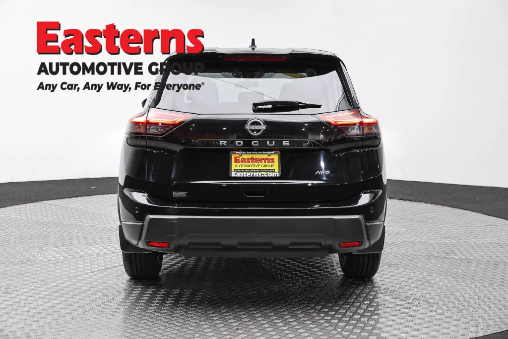 Used 2024 Black Nissan S image 6