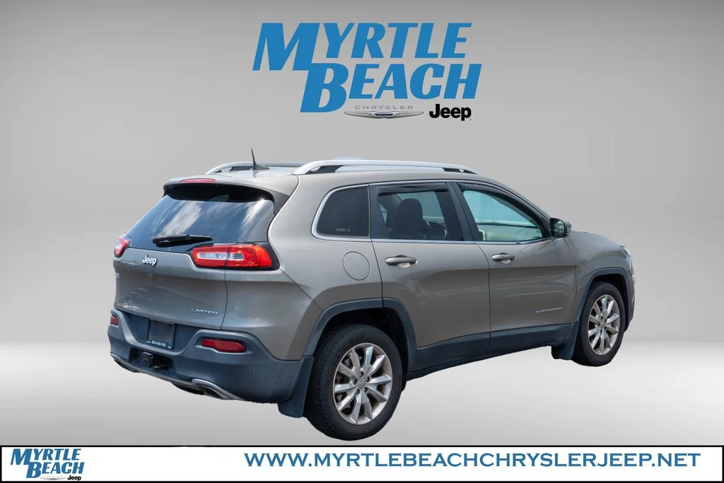 Used 2017 Light Brownstone Pearlcoat Jeep Limited image 6