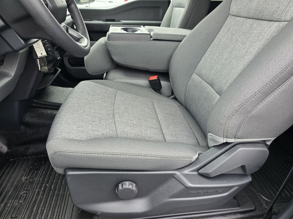 New 2026 Oxford White Ford XL image 33
