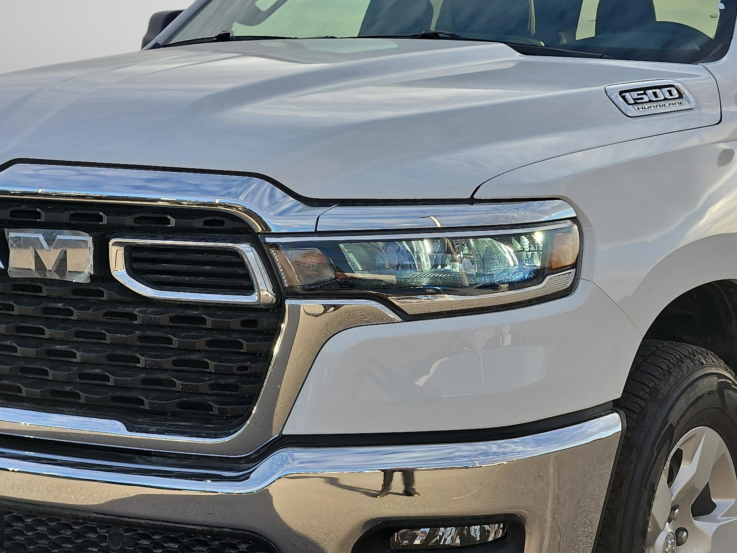 New 2026 Bright White Clear-Coat Exterior Paint RAM Lone Star image 28