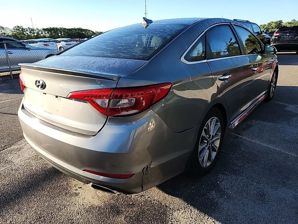 Used 2017 Gray Hyundai Limited image 33
