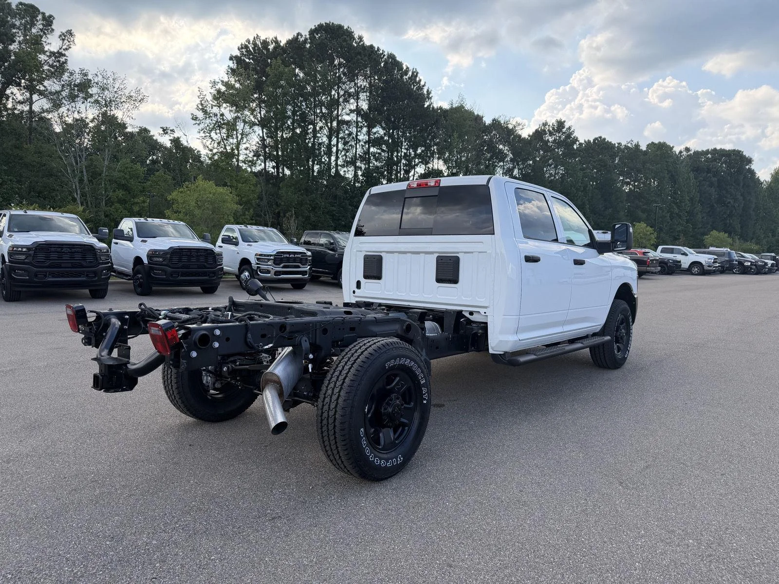 New 2026 Bright White Clear-Coat Exterior Paint RAM Tradesman image 6
