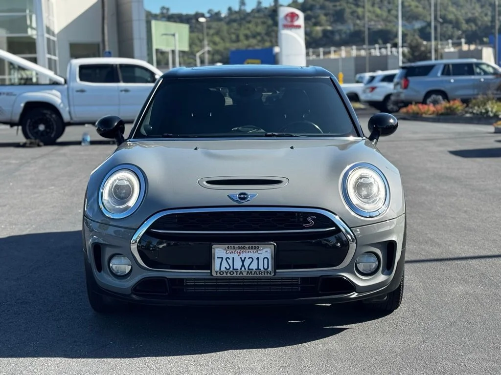 Used 2016 Gray MINI Clubman image 2