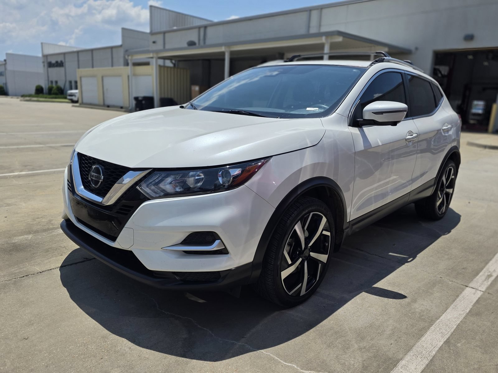 2021 Nissan Rogue Sport SL FWD's photo