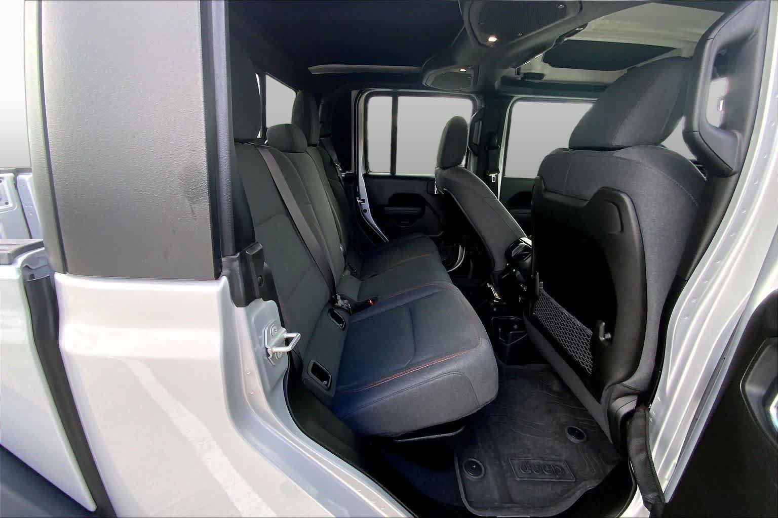 Used 2008 Silver Birch Metallic Chevrolet Work Truck image 17