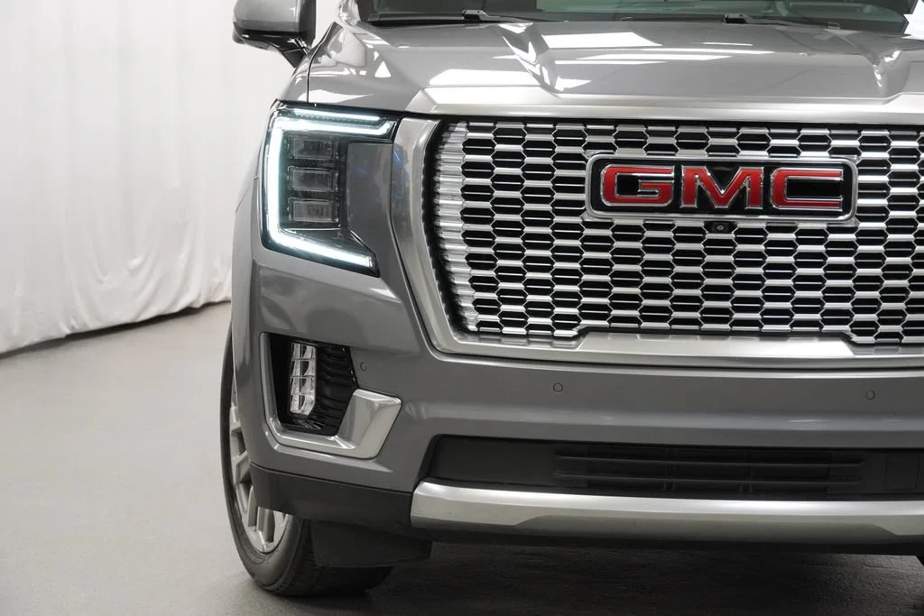 Used 2021 SATIN STEEL METALLIC GMC Denali image 37