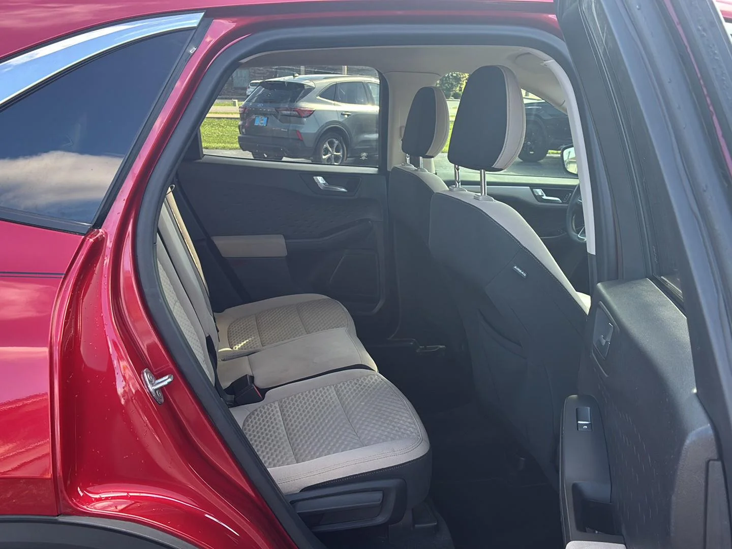 Used 2020 Rapid Red Metallic Tinted Clearcoat Ford SE image 11