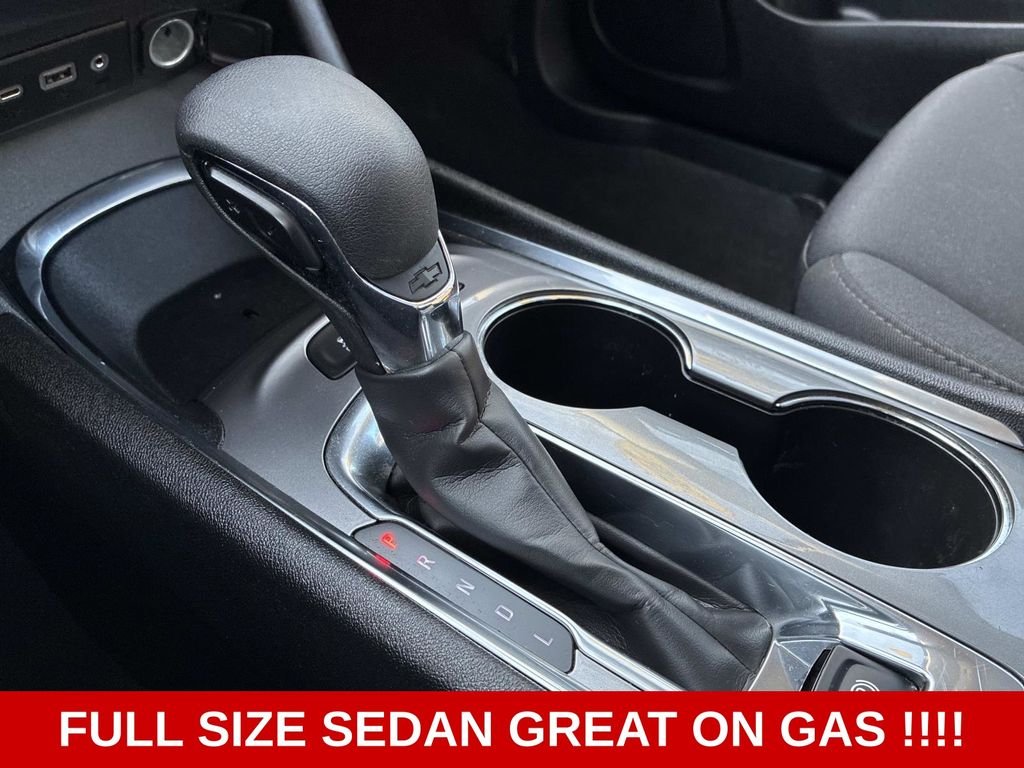 Used 2024 Gray Chevrolet LT image 28