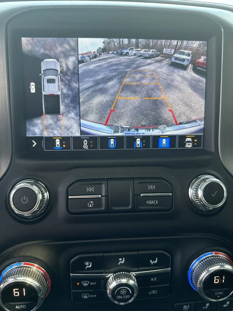 Used 2021 White GMC Denali image 18