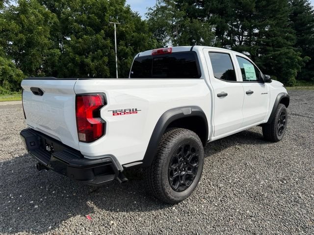 New 2026 Summit White Chevrolet Trail Boss image 9
