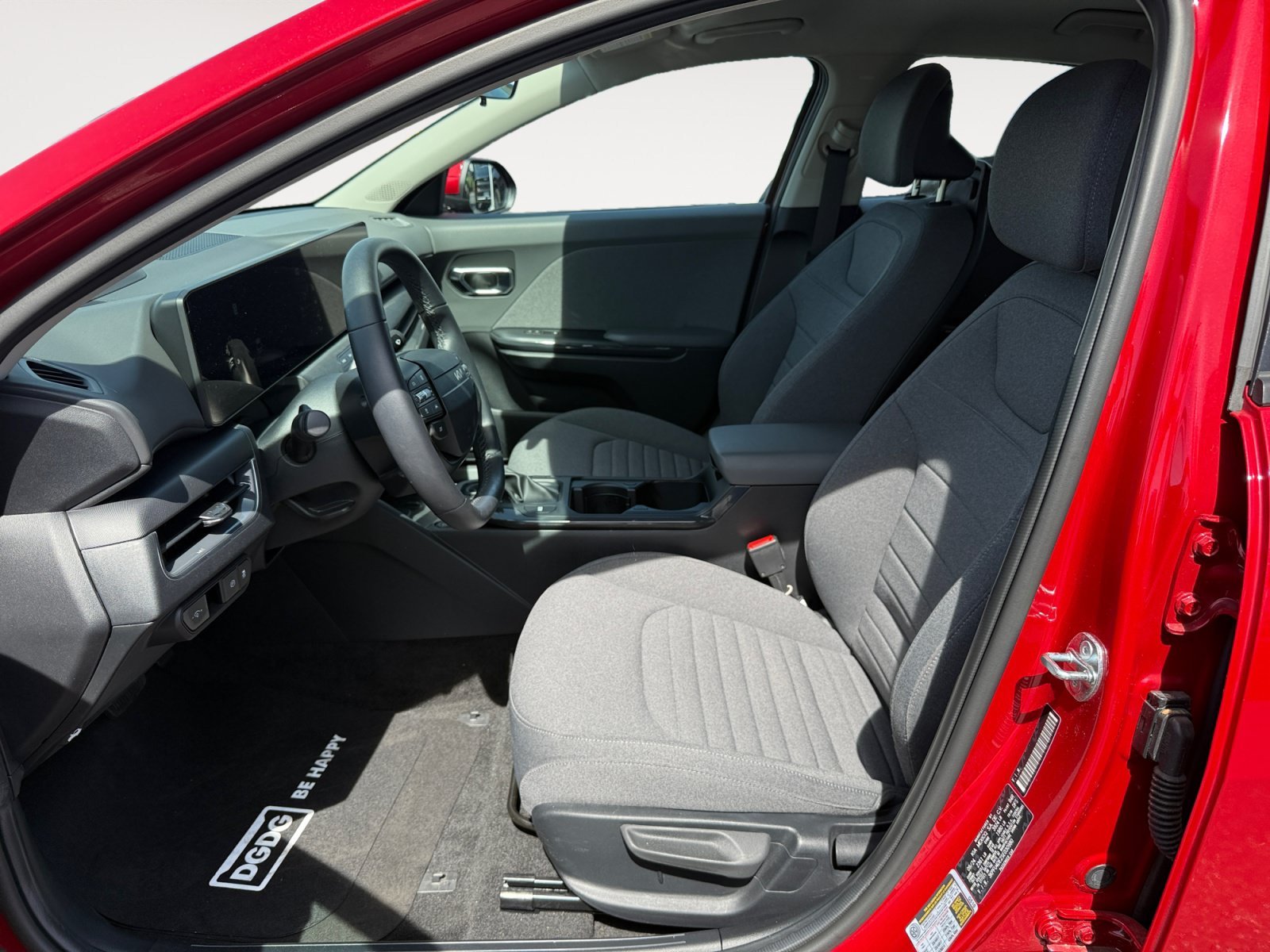 Used 2025 Currant Red Kia EX image 10