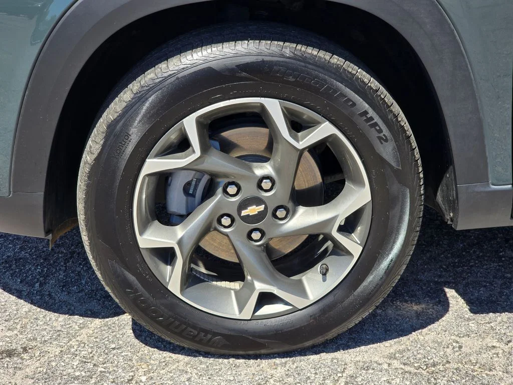 Used 2025 Gray Chevrolet LT image 22