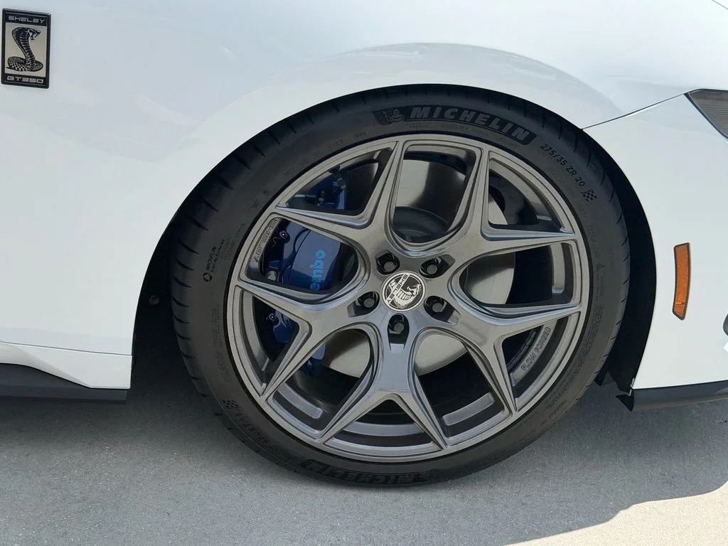 Used 2025 Oxford White Ford GT Premium image 9