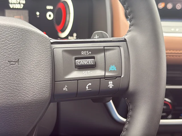 New 2026 Obsidian Green Pearl Nissan Platinum image 17