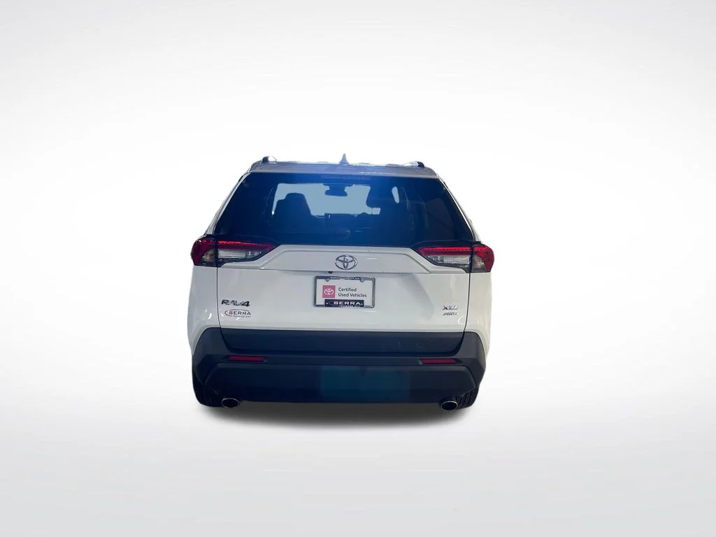 Used 2025 White Toyota XLE image 4